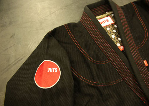 VHTS 柔術衣 YAYOI 黒 sold out « ショップ | Las-Conchas 